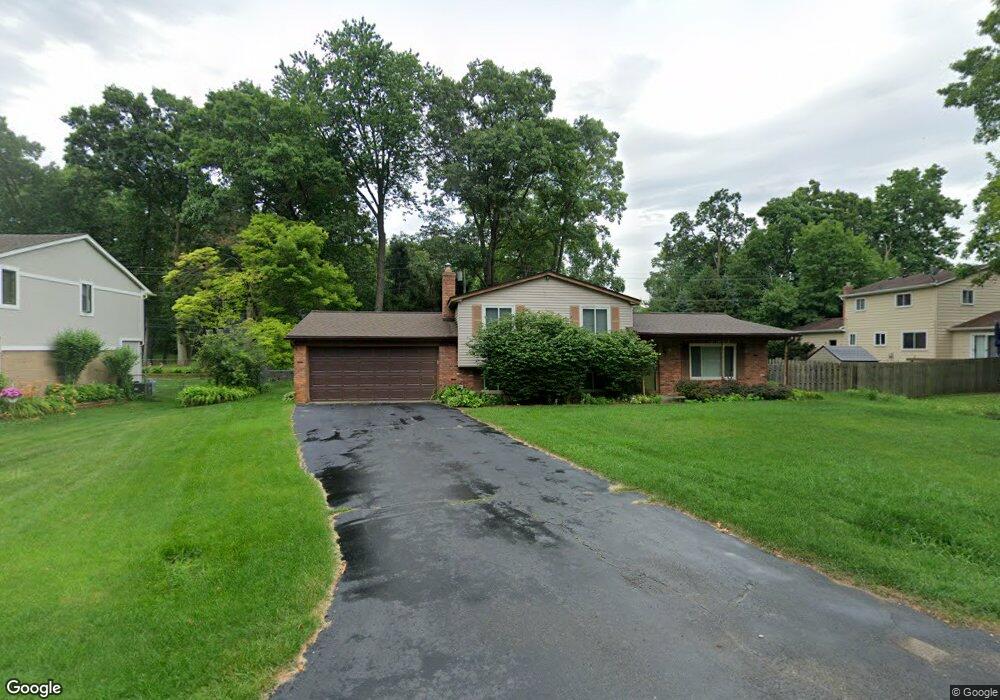 2479 Anchor Bay Ln, West Bloomfield, MI 48324 - photo 1