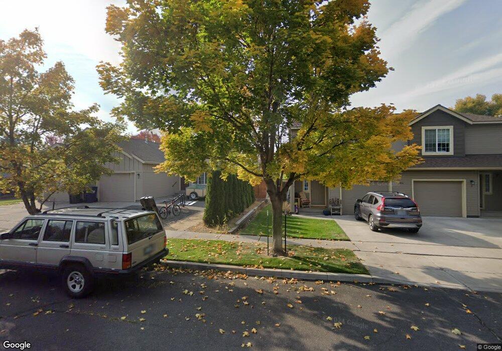 2963 NE Stanton Ave, Bend, OR 97701 - photo 1