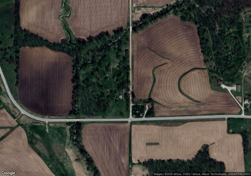 2689 E 60th St S, Newton, IA 50208 - photo 1