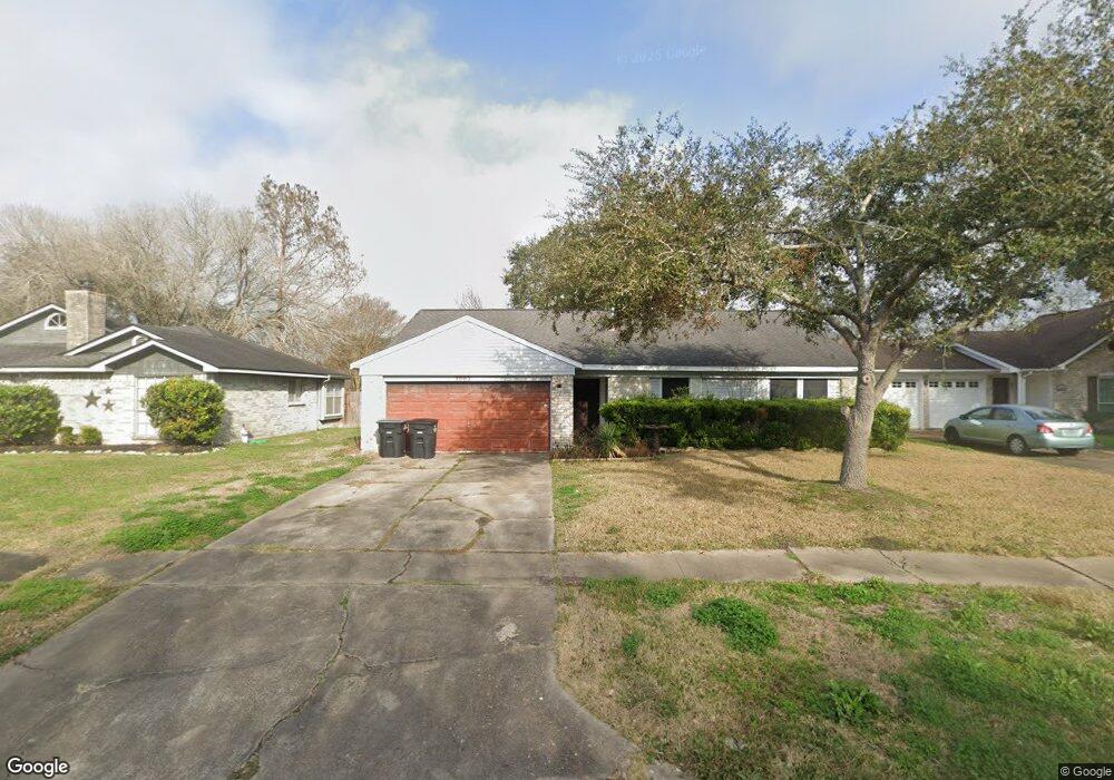 3002 Wood Fox Dr, Alvin, TX 77511 - photo 1
