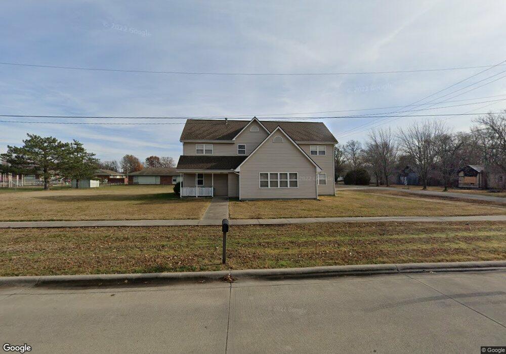 1124 S 13th St, Parsons, KS 67357 - photo 1