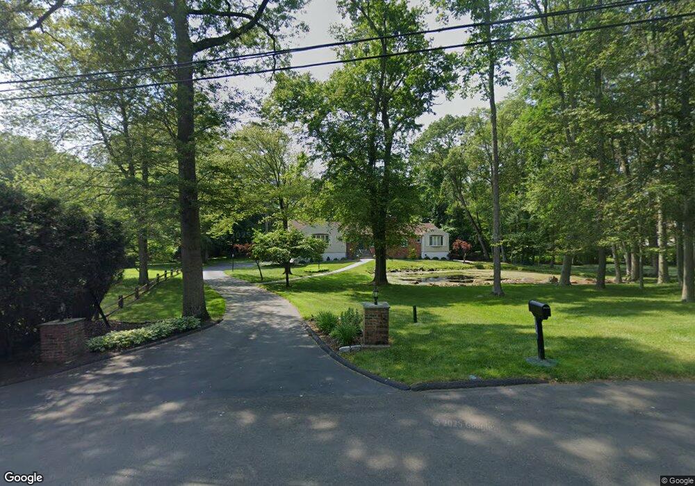 712 Laurie Ln, Orange, CT 06477 - photo 1