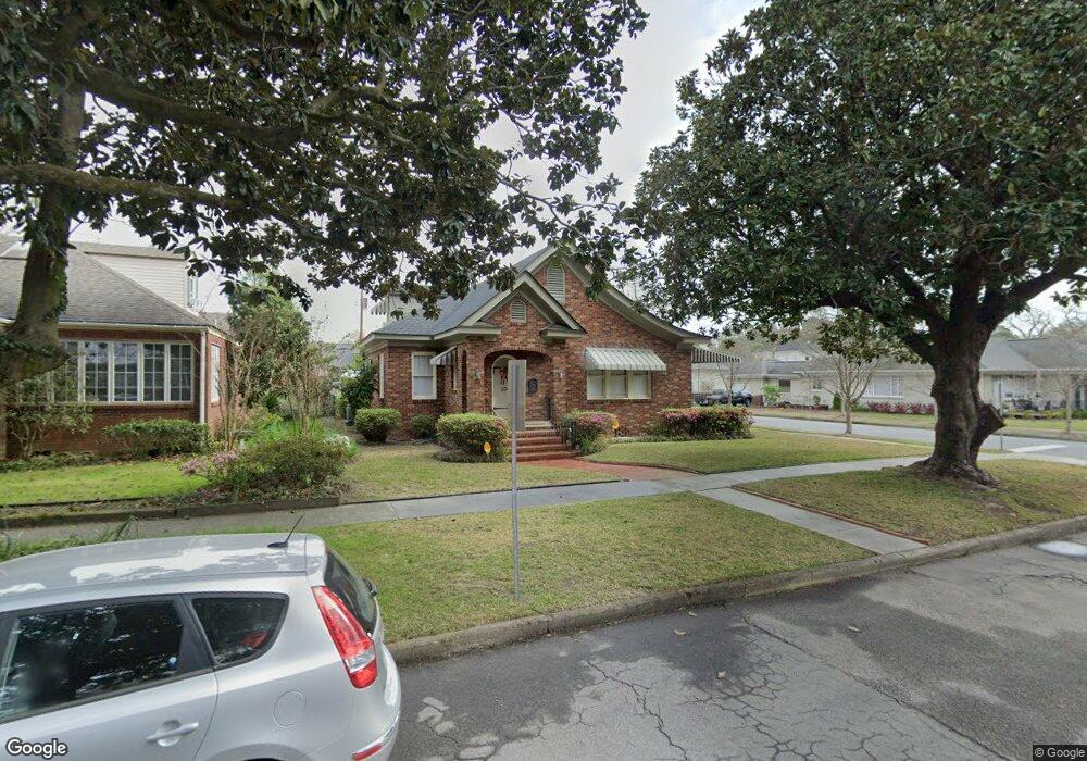 236 E 55th St, Savannah, GA 31405 - photo 1
