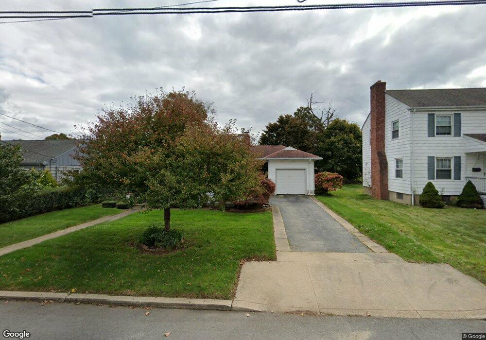 8 Dart St, New London, CT 06320 - photo 1