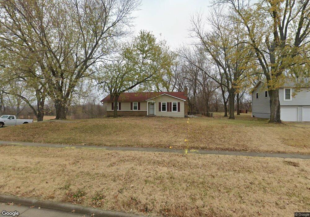 5609 Woodland Rd, Shawnee, KS 66218 - photo 1