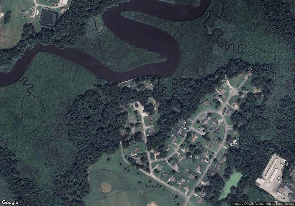 1523 Sycamore Dr, Tappahannock, VA 22560 - photo 1