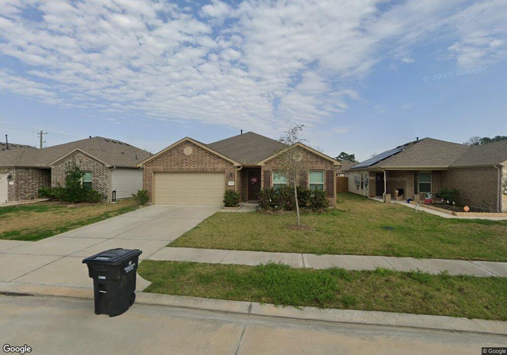 631 W Fairway Lake Dr, Alvin, TX 77511 - photo 1