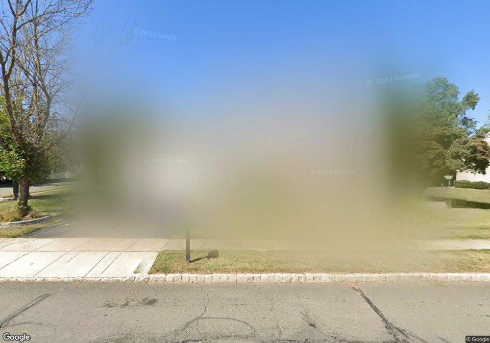 10 Crestview Dr, Kendall Park, NJ 08824 - photo 1