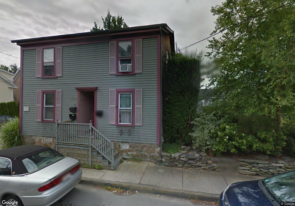 28 Poplar St, Newport, RI 02840 - photo 1