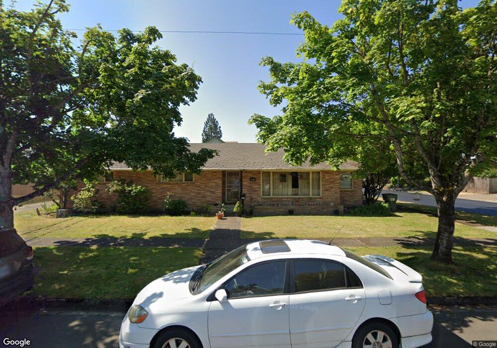 1000 E 5th St, Newberg, OR 97132 - photo 1