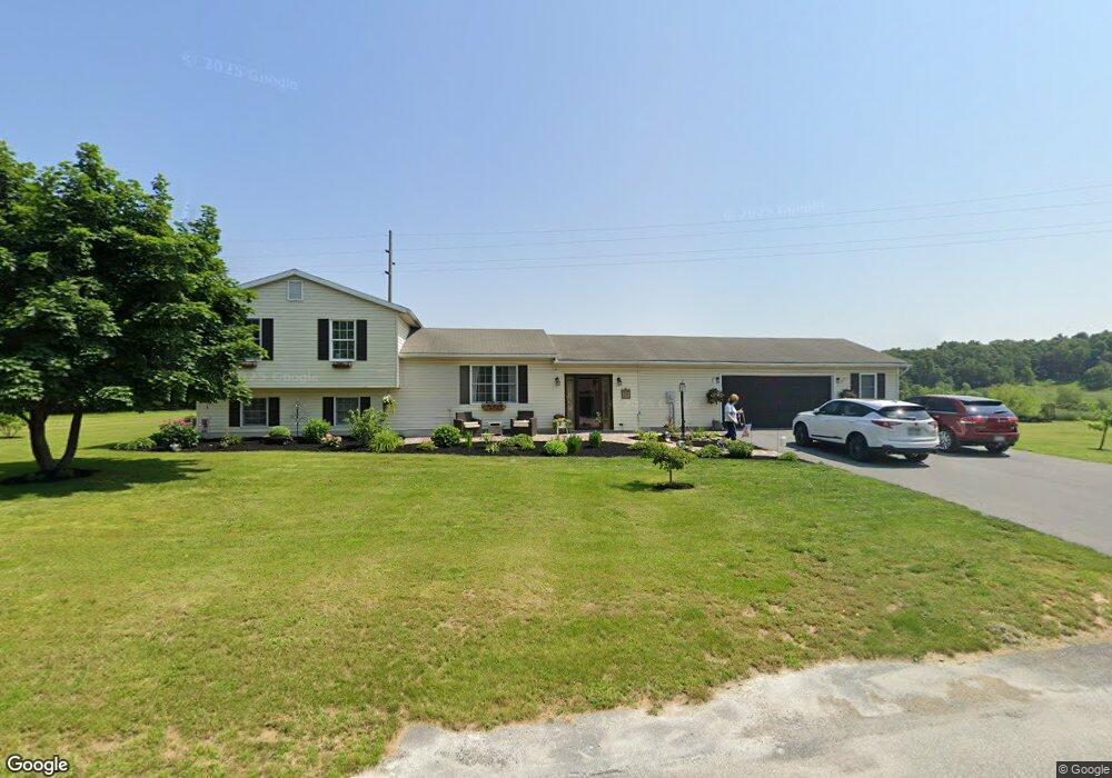 1522 Mark Dr, Chambersburg, PA 17201 - photo 1