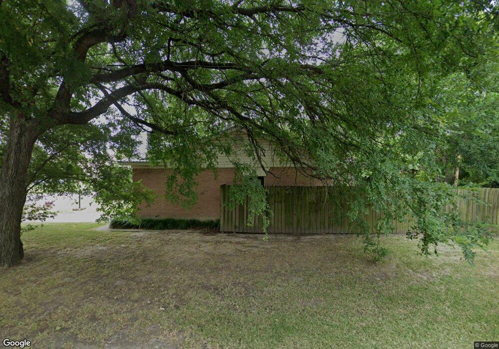 511 Lipscomb St, Bonham, TX 75418 - photo 1