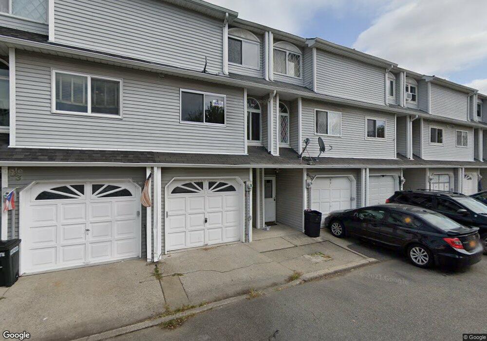 87 Simmons Ln, Staten Island, NY 10314 - photo 1