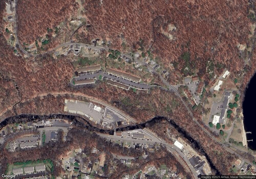 10 Treetop Ct, Bloomingdale, NJ 07403 - photo 1