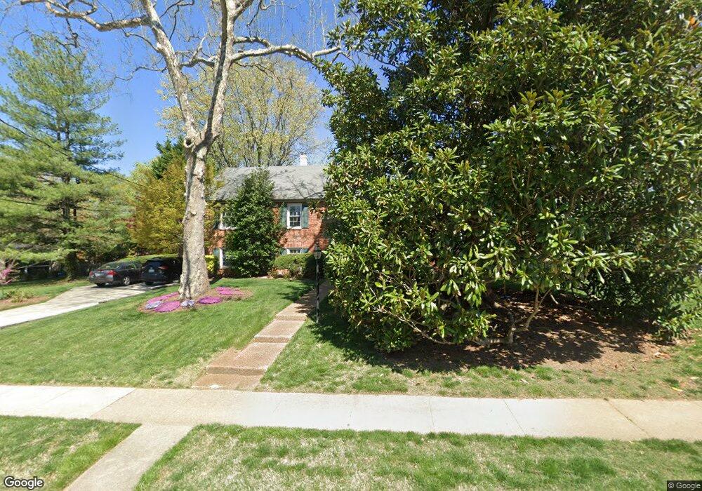 8519 Doyle Dr, Alexandria, VA 22308 - photo 1