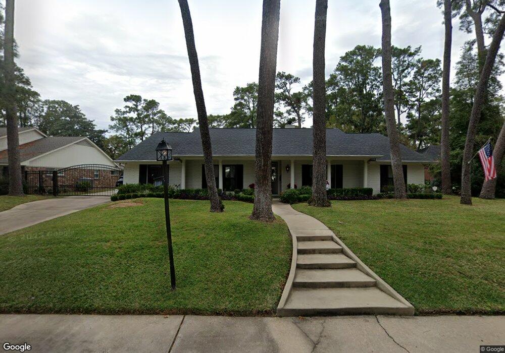 10014 Holly Springs Dr, Houston, TX 77042 - photo 1