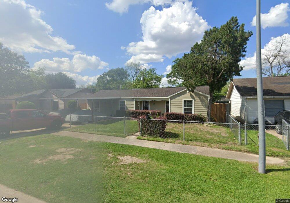 241 Lena Dr, Houston, TX 77022 - photo 1