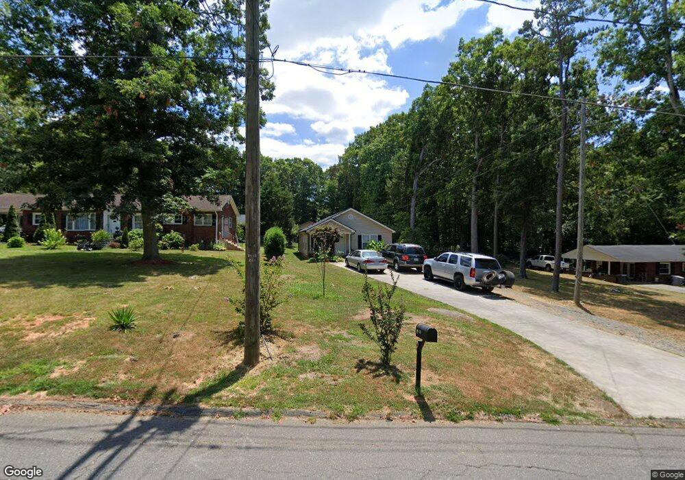 323 Northwood Dr, Asheboro, NC 27203 - photo 1