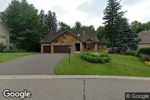 697 Valley View Ct, Saint Paul, MN 55126