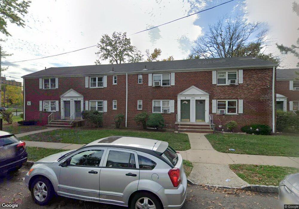 3B Carolyn Terrace unit 3B, Roselle, NJ 07203 - photo 1