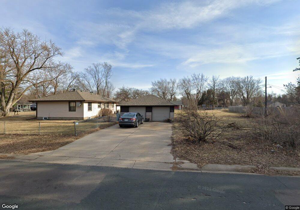 9481 Pilgrim Ln N, Maple Grove, MN 55369 - photo 1