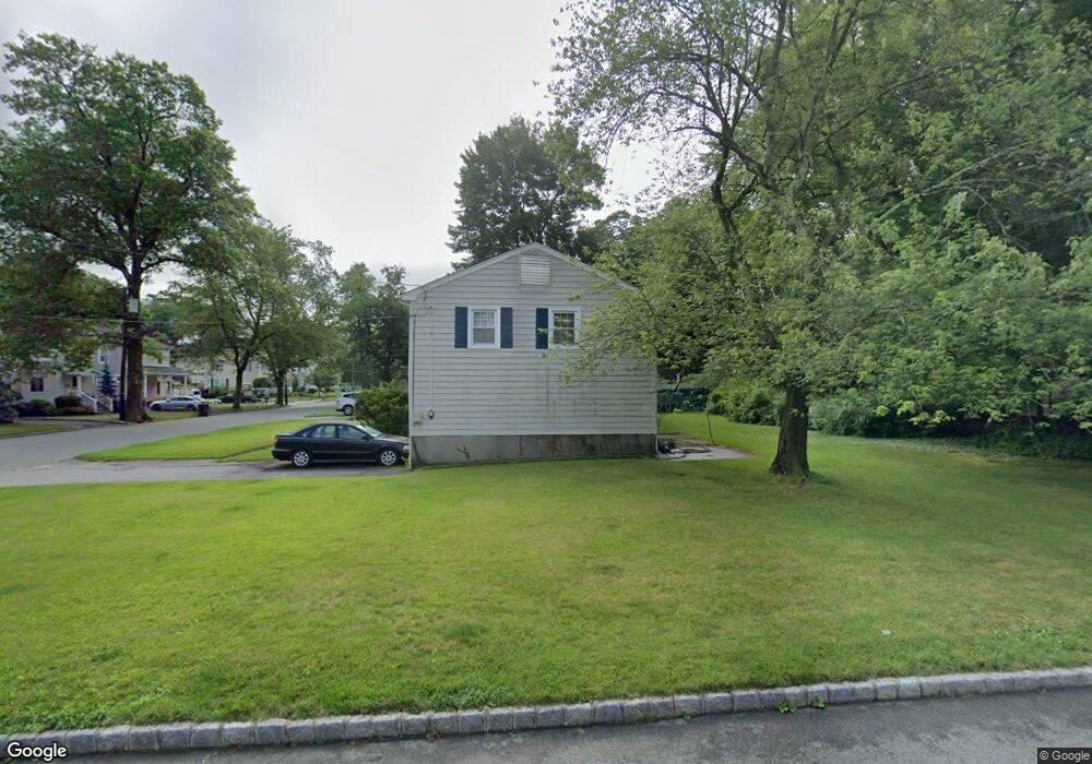 25 Congressional Pkwy, Livingston, NJ 07039 - photo 1