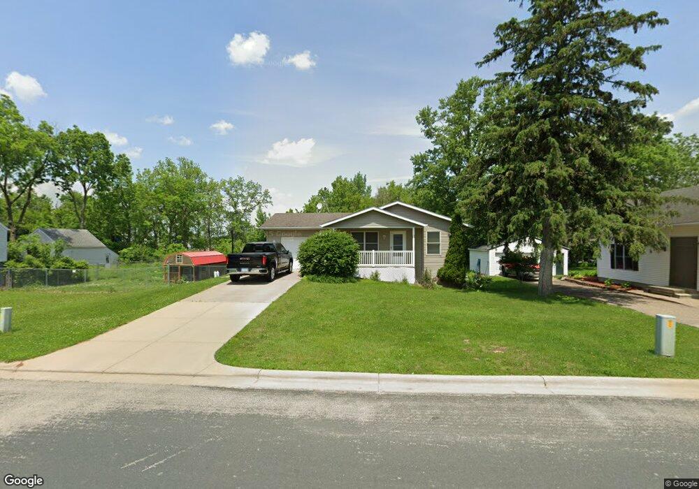 280 E 3rd St, Zumbrota, MN 55992 - photo 1