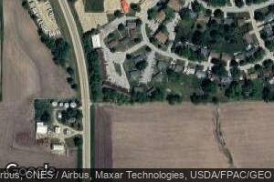 107 Crestview Dr, Eldridge, IA 52748