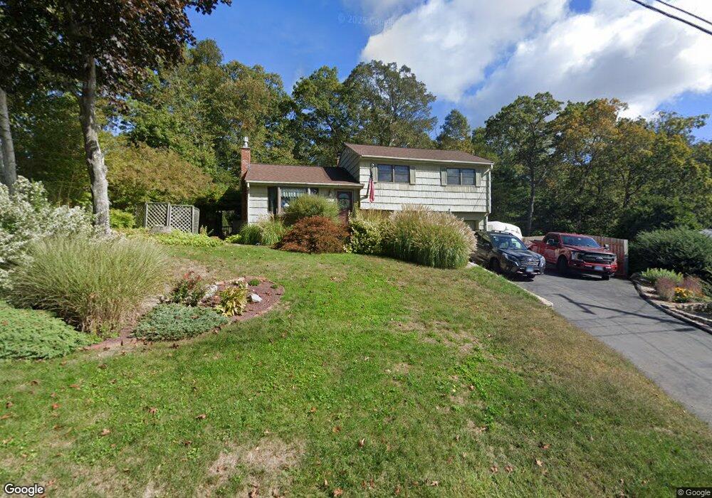 17 Hickory Dr, Ledyard, CT 06339 - photo 1