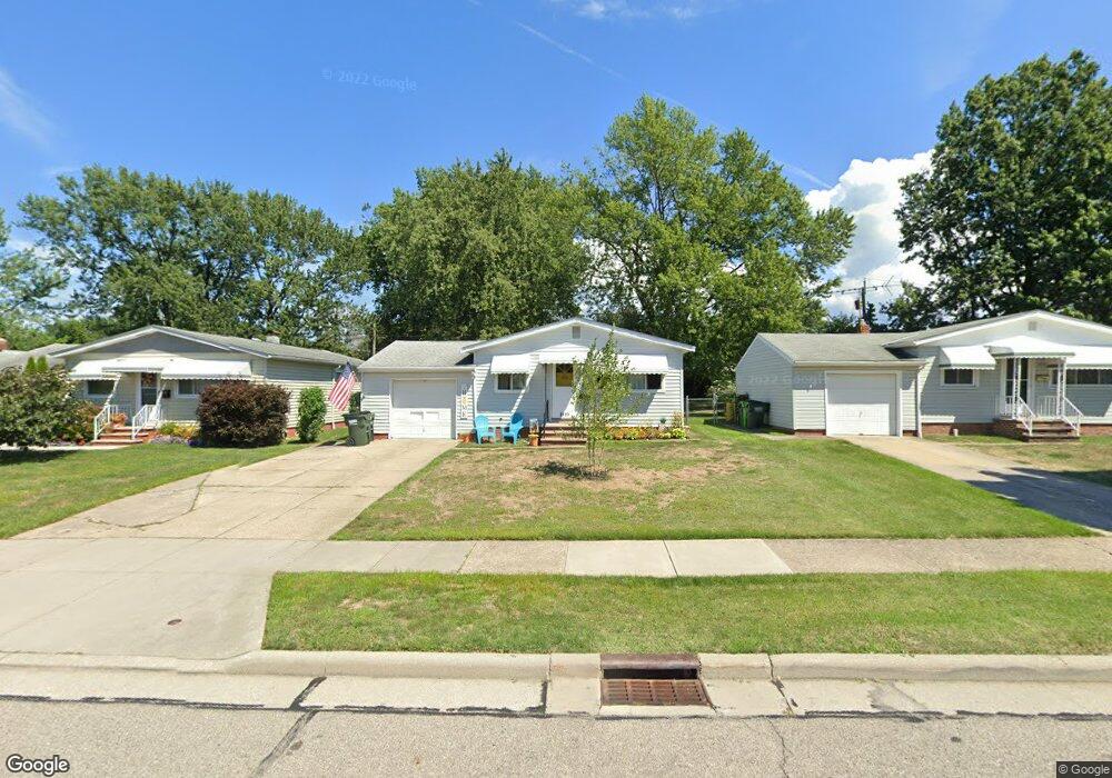 1819 Eldon Dr, Wickliffe, OH 44092 - photo 1