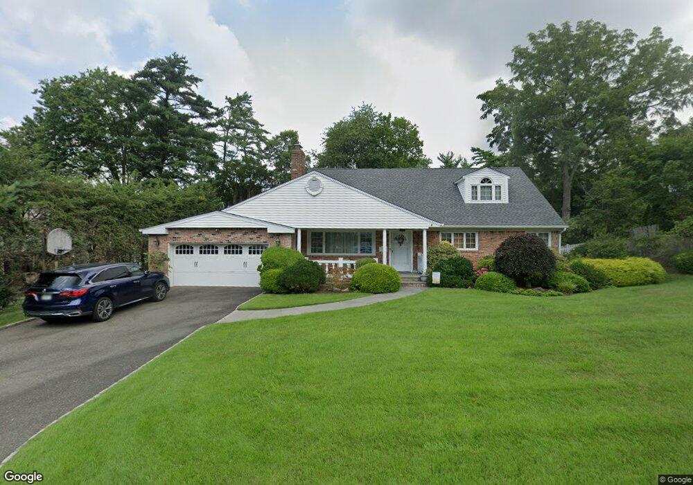 3 South Ct, Port Washington, NY 11050 - photo 1