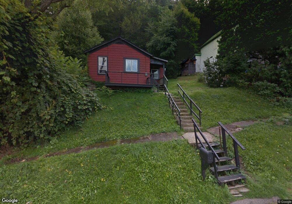 1317 Pearl St, Franklin, PA 16323 - photo 1