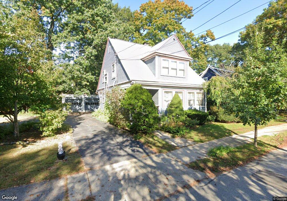 39 Canterbury Rd unit Sf, Newton Highlands, MA 02461 - photo 1