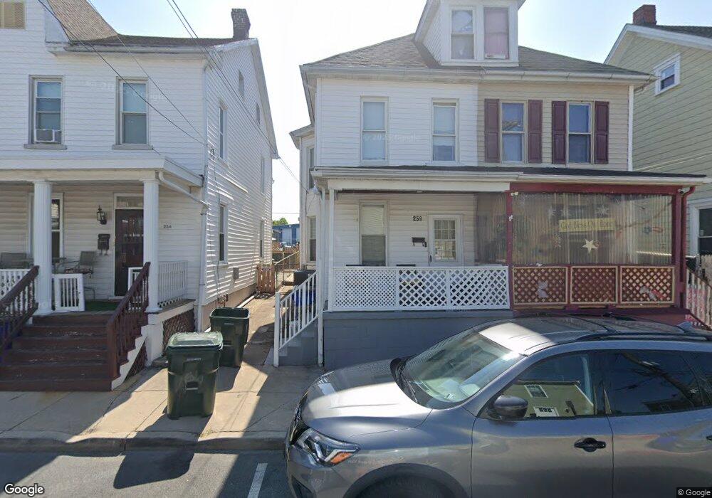 256 S Mulberry St, Hagerstown, MD 21740 - photo 1