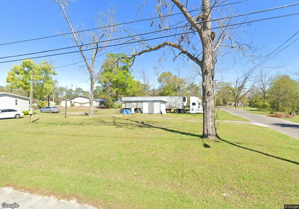 1208 2nd Ave SW, Cairo, GA 39828 - photo 1