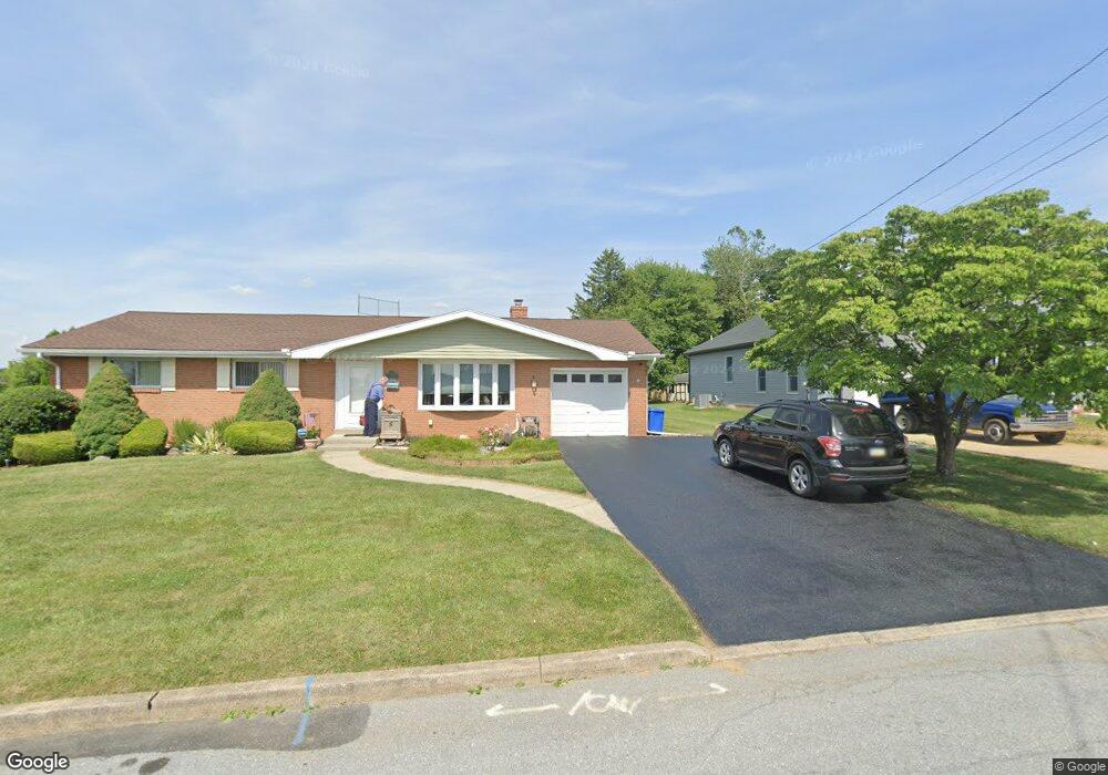 33 S 11th St, Allentown, PA 18102 - photo 1
