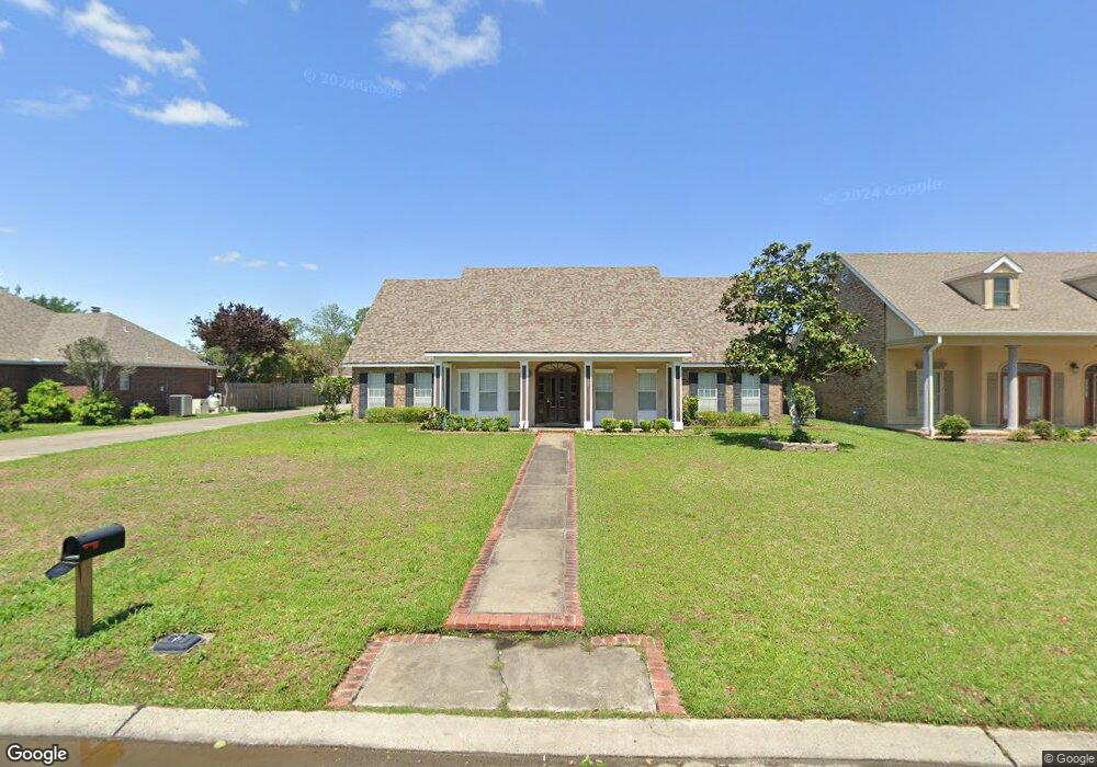 1332 Cambridge Ct, Lake Charles, LA 70605 - photo 1