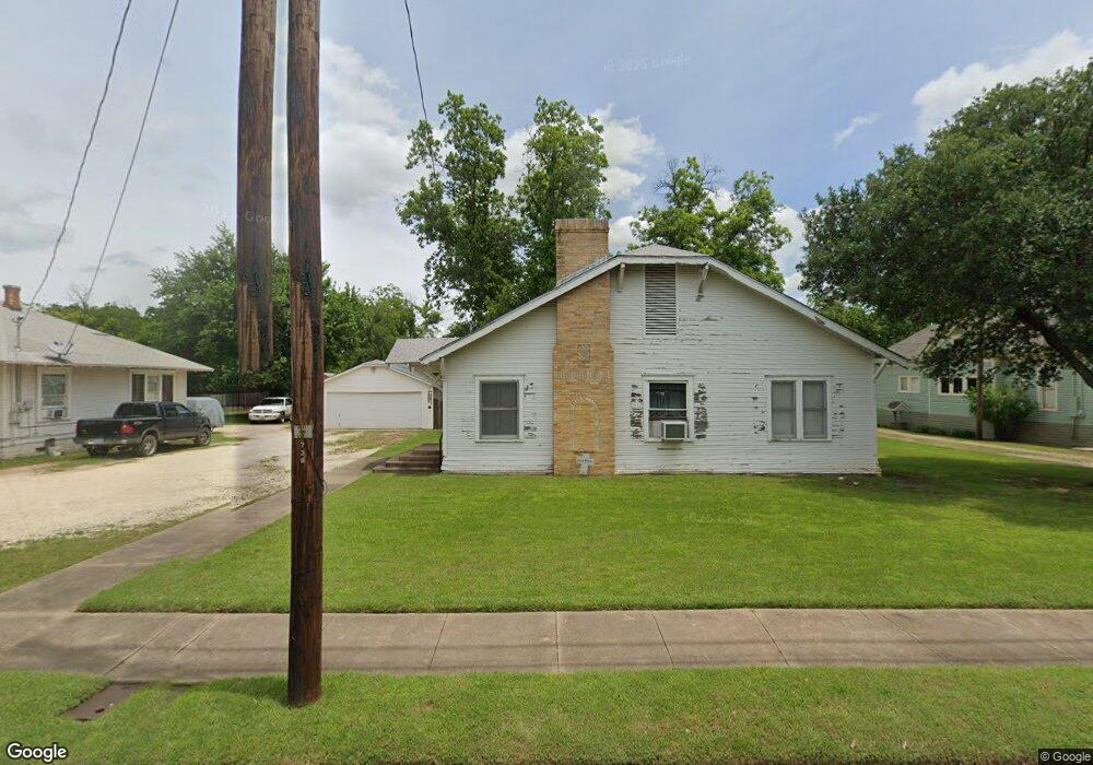 738 N Anglin St, Cleburne, TX 76031 - photo 1