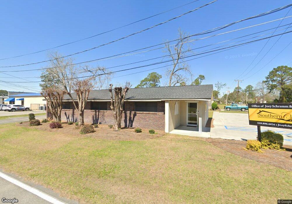 407 N Parrish Ave, Adel, GA 31620 - photo 1