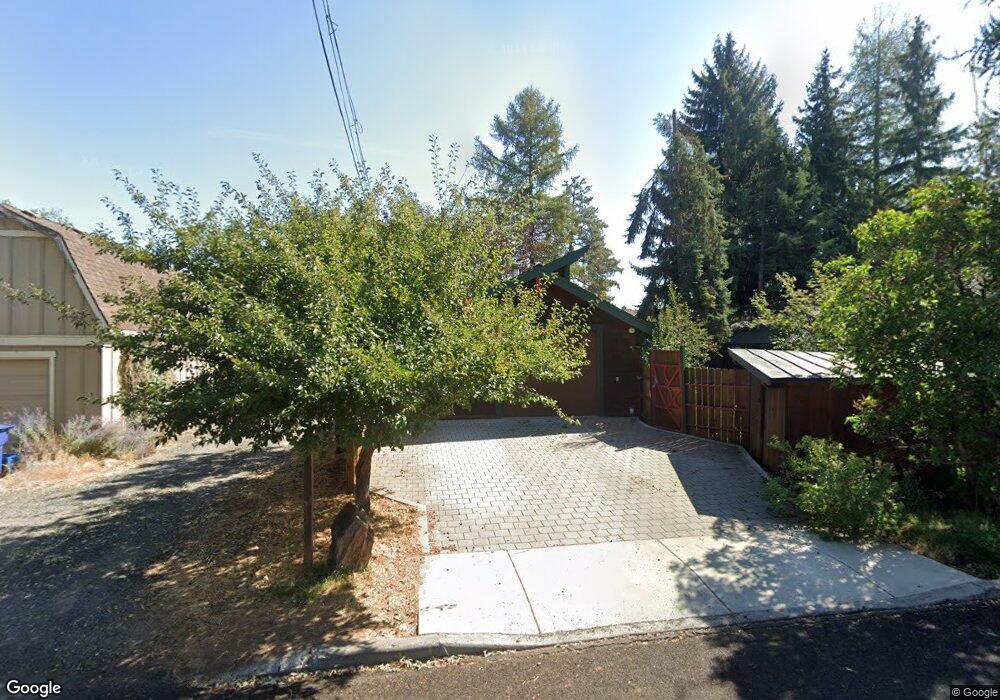 1232 NW Cumberland Ave, Bend, OR 97701 - photo 1