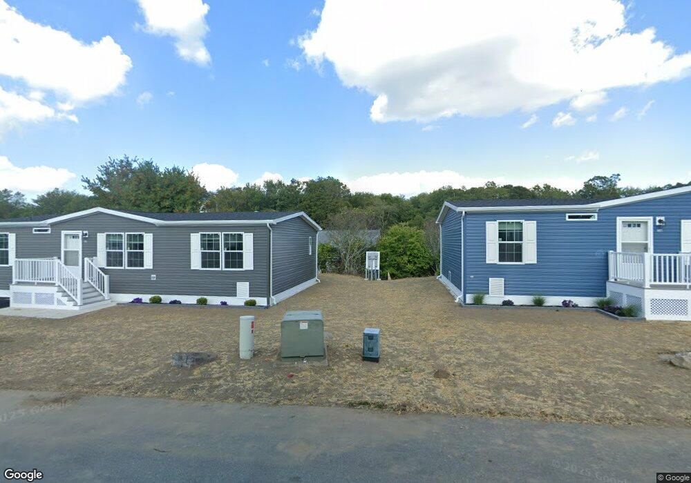 4 Rockledge Ct, Ledyard, CT 06339 - photo 1