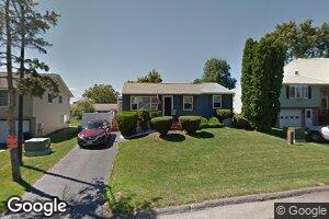 9 Arthur Ave, Hudson, NY 12534