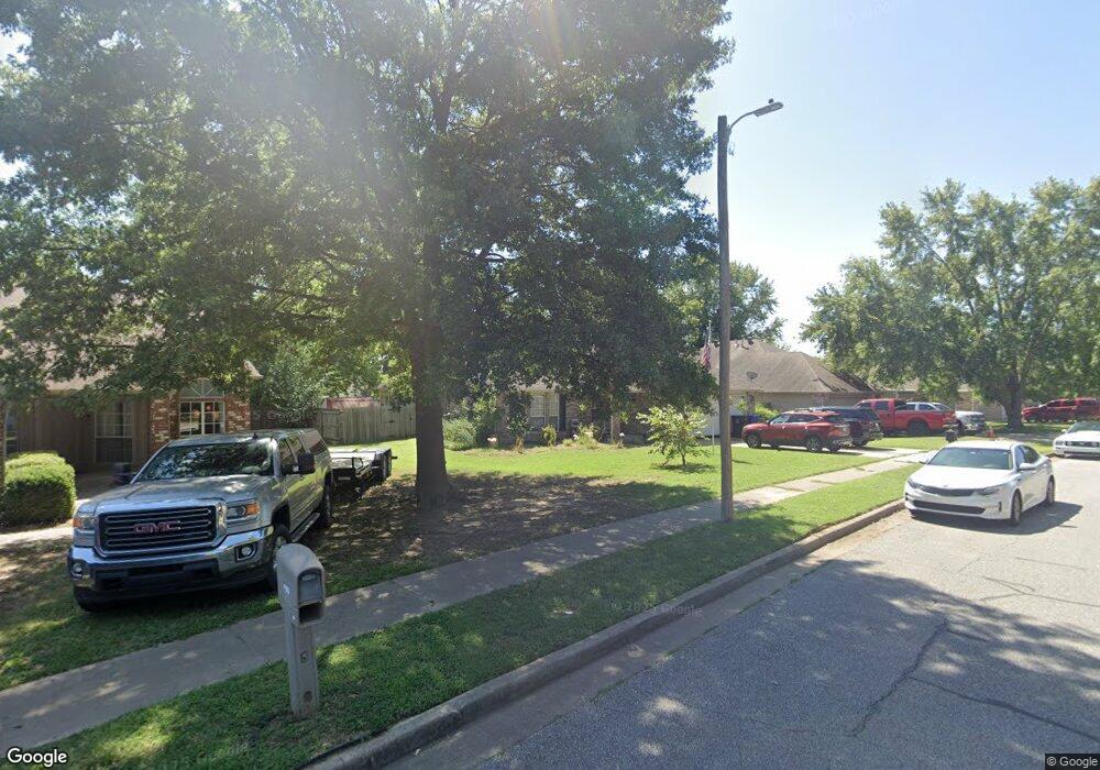 4113 S Redbud Ave, Broken Arrow, OK 74011 - photo 1