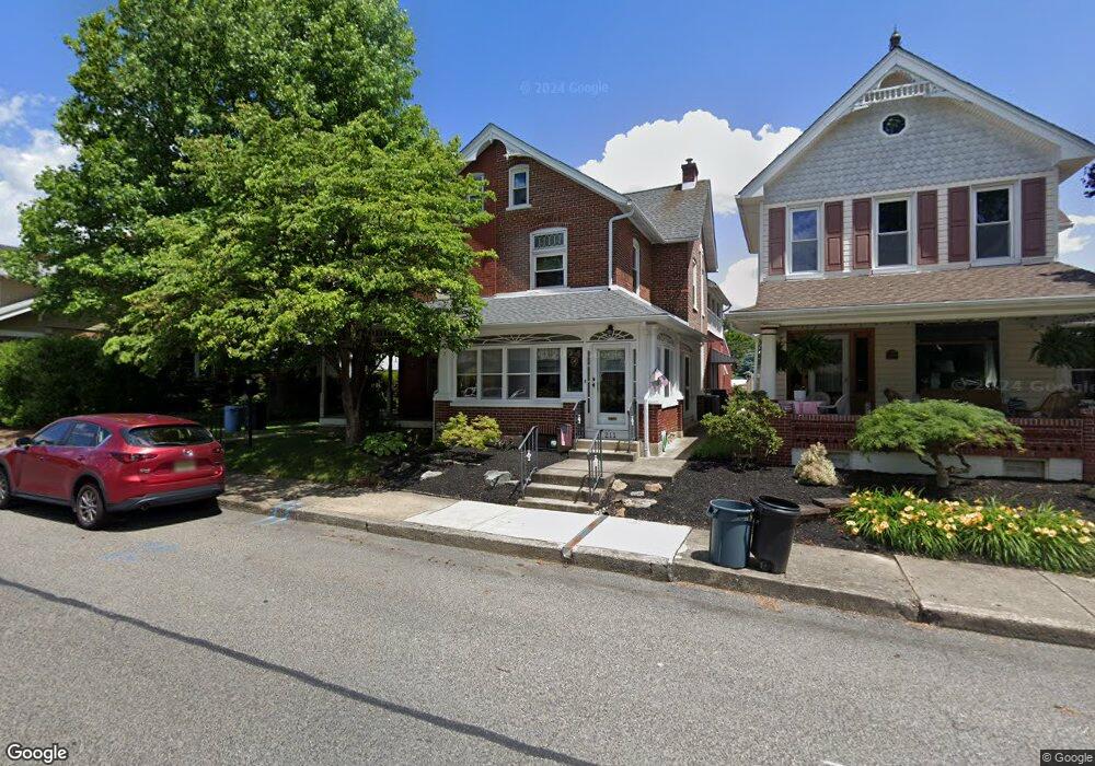 211 N 3rd St, Emmaus, PA 18049 - photo 1