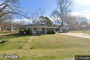 702 SE Front St, Vivian, LA 71082