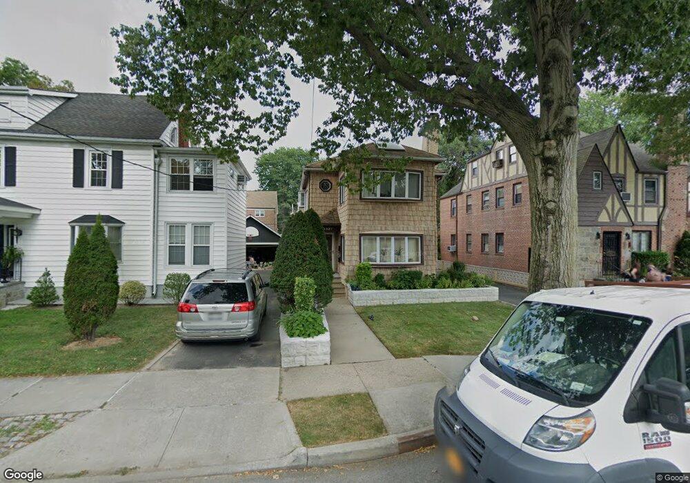 3337 164th St, Flushing, NY 11358 - photo 1