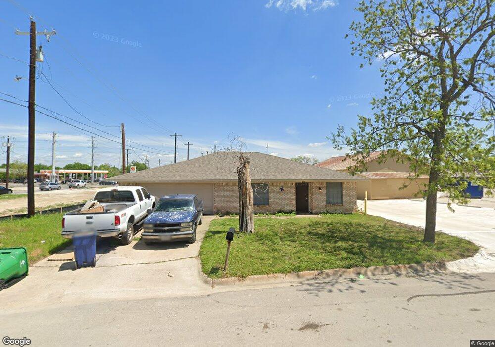 808 N 6th St, Sanger, TX 76266 - photo 1