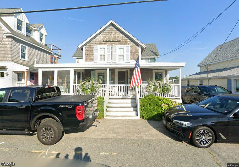 229 Bay Ave unit 1, Marshfield, MA 02050 - photo 1