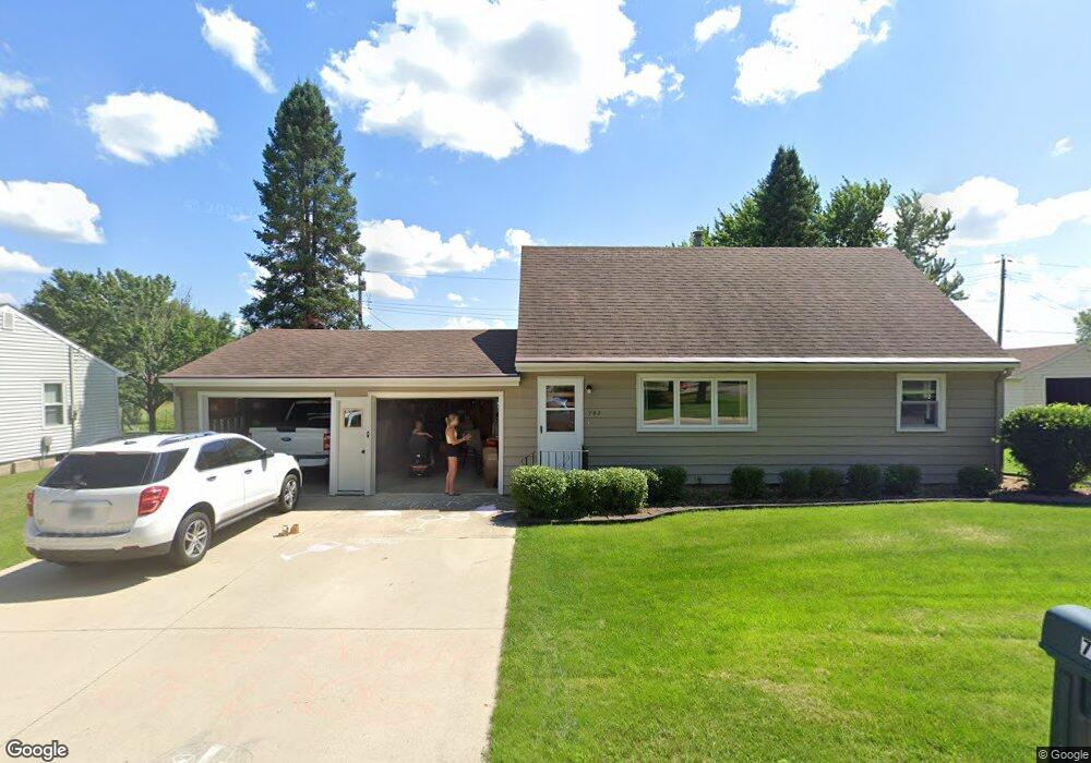 702 Glenview Dr, Albert Lea, MN 56007 - photo 1