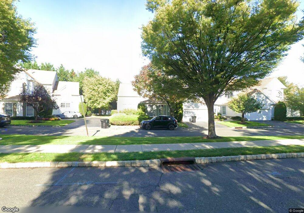 9 Scarlet Oak Ln, Paramus, NJ 07652 - photo 1